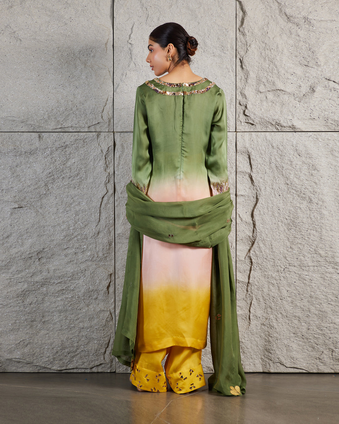 Kainaat Kurta Set