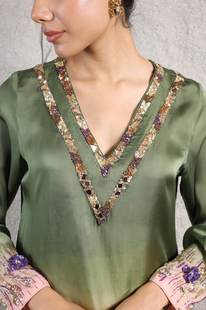 Kainaat Kurta Set