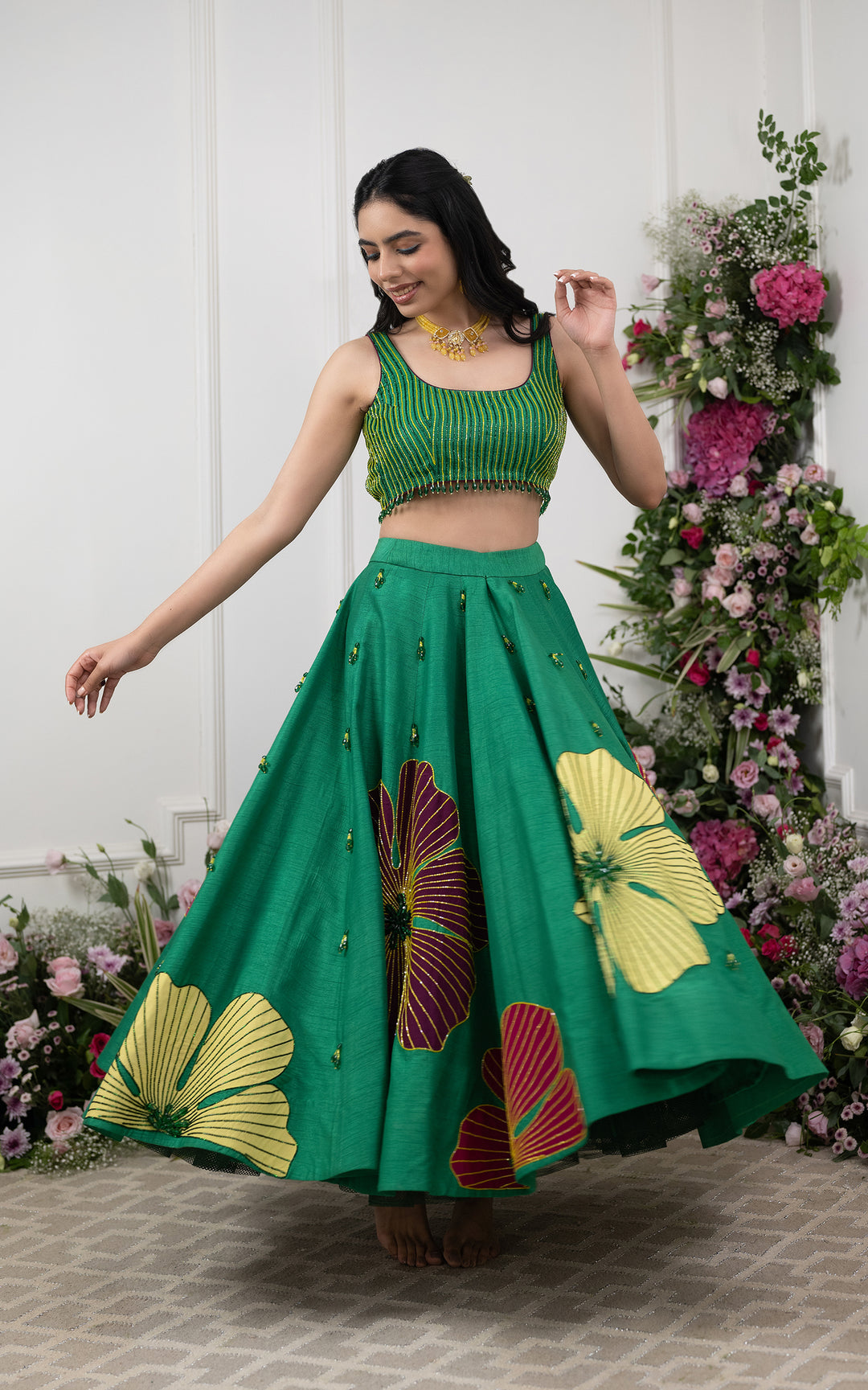 Azra Lehenga